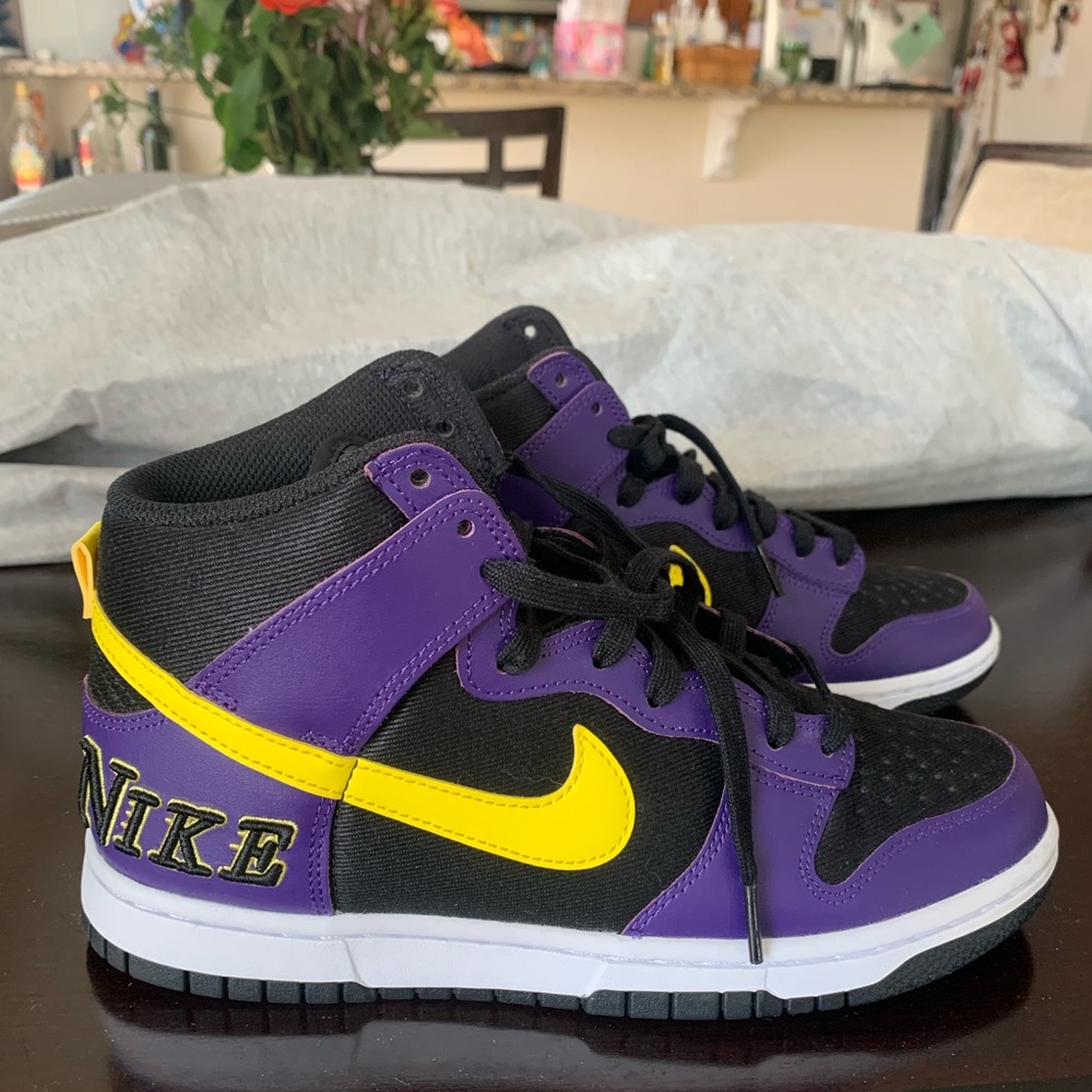 Nike Dunk High EMB Lakers